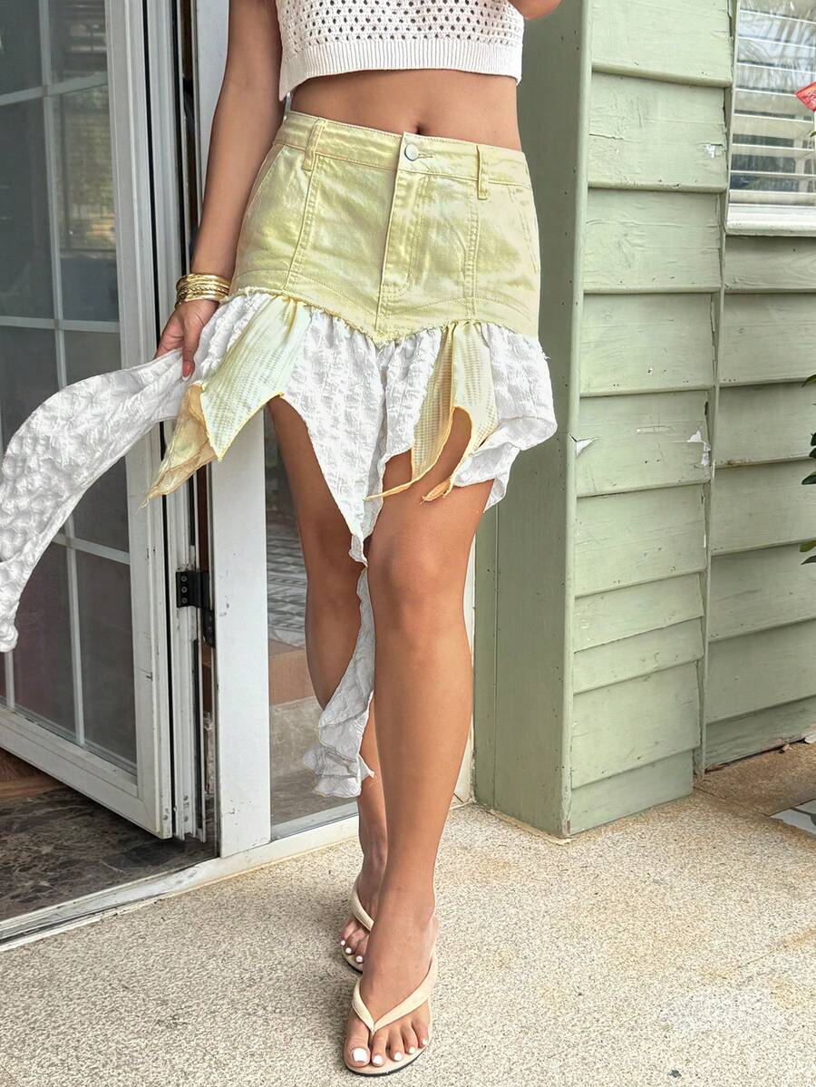 Sunnyshic Chân váy denim nữ dáng suông bất đối xứng có túi - Màu be - Xem 1