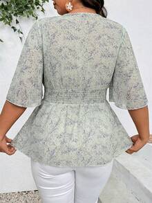 SHEIN 大码女士假日印花V领荷叶袖优雅上衣 - 綠色 - 查看 3