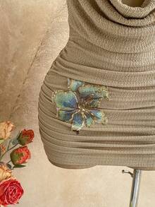 Soleia Vestido mini sexy con cuello drapeado y lentejuelas florales para mujer - Caqui - Ver 7