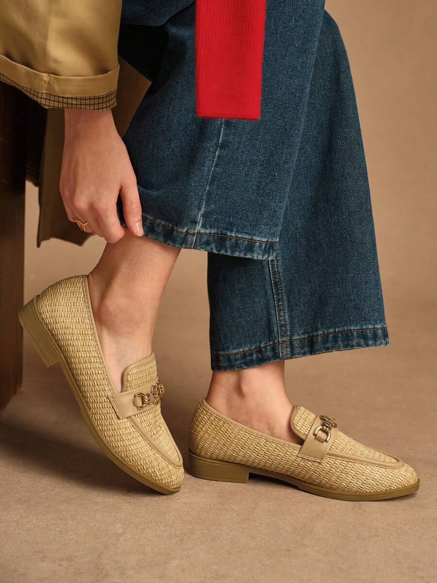 Rosivie Women's Metal Chain Decor Casual Loafers - Khaki - View 1