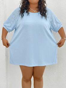 SHEIN CURVE+ Atasan Wanita Ukuran Besar dengan Kombinasi Bahan Berbeda, Kaos Putih - Baby Blue - View 5