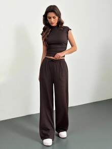 SHEIN Tall 女士夏季纯色立领褶皱上衣裤套装（2件套），休闲女装，运动服，女士夏季服装，女士夏季休闲套装，棕色两件套，女士两件裤装，女士休闲两件套，舒适两件套，棕色裤装，女士棕色裤装两件套 - 棕色 - 查看 2