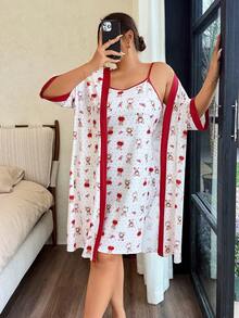 Napfluff CURVE Napfluff CURVE Bộ áo choàng và áo hai dây cỡ lớn, in hình gấu dễ thương, phối màu tương phản, dáng rộng. - Đỏ và trắng - Xem 3