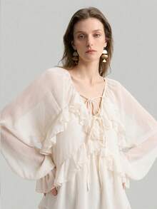 Ontre Bộ trang phục giáo viên nữ phong cách Stockholm Xuân Hè 2026, đầm chiffon màu mơ dáng bohemian vạt trước ngắn vạt sau dài, viền bèo nhún, kiểu dáng thướt tha và thanh lịch, thích hợp cho kỳ nghỉ/đi biển/lễ hội âm nhạc. - Màu be - Xem 2