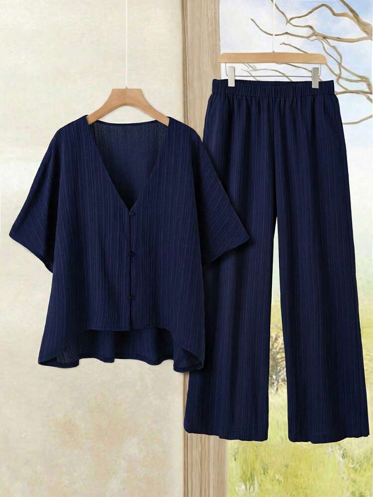 2pc Set Plus Size Women's Summer Casual Vacation Country Style Solid Color Navy Blue V-Neck Short Sleeve Shirt And Pants 2-Piece Set With Pockets,Casual Holiday Style,Summer Outfits For Women ,Vacation Outfits Women ,Holiday Outfits For Women,Going Out Outfits, New Clothes,Simple And Fashionable For Everyday Wear,Suitable For Summer, Vacation, Daily Wear, Festival Outfits For Women,Country Concert Outfit,Beach Outfits For Women,Western Style,,Gifts For Mother,Boho Set,Modest Two Piece Set, Plus Size Summer Sets,Plus Size Pants Set,Boho Set,Boho Pants Set For Women,Wide Leg Pants Set,2 Piece Casual Sets Woman,Two Piece Set Women