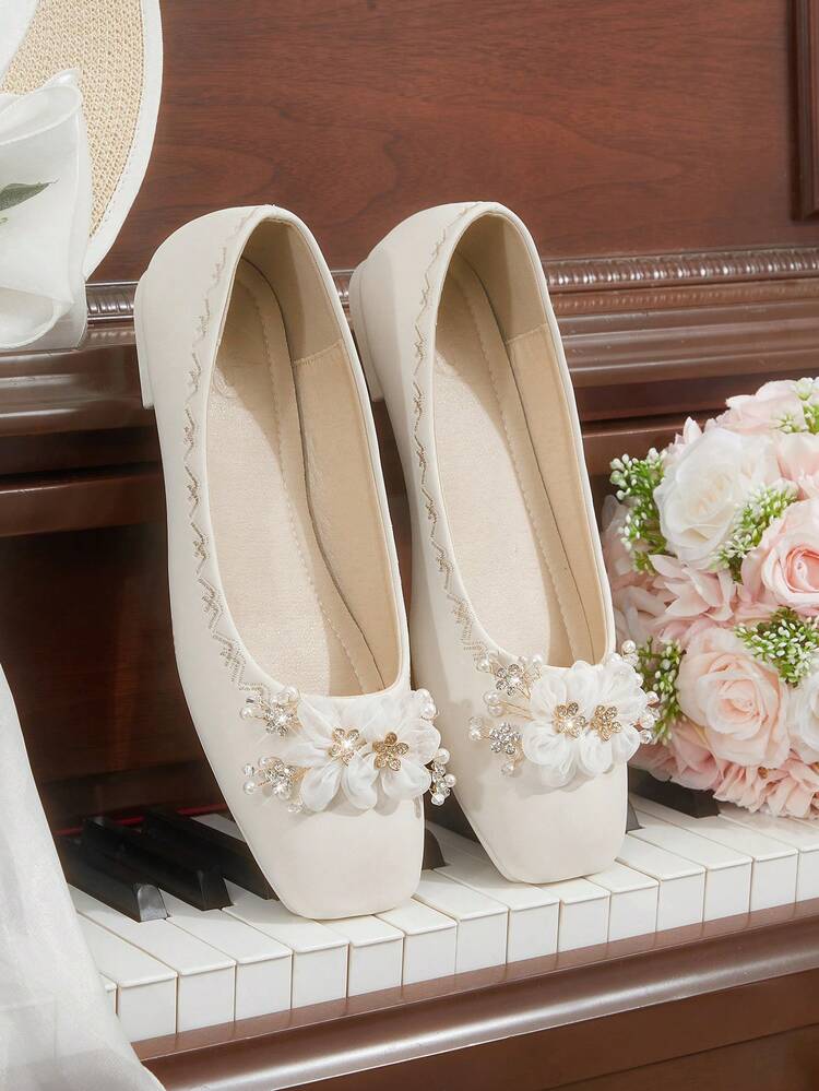 CUCCOO HITCHD Women's Shoes Fashionable And Elegant Rhinestone Three-Dimensional Flower Decorative Flat-Soled Shoes