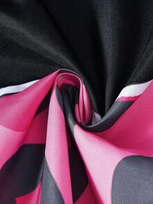 Kuromi | ROMWE 1 Piece, Kuromi  Pattern Polyester Tapestry, Suitable For Daily Home Decoration, Living Room, Bedroom, Camping And Other Occasions, Suitable For All Seasons - Multicolor - View 4