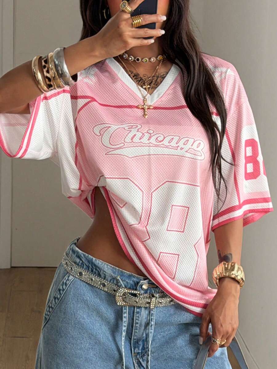 Coolane 女士夏季落肩宽松V领足球球衣T恤，字母印花，情侣同款 - 淺粉色 - 查看 1