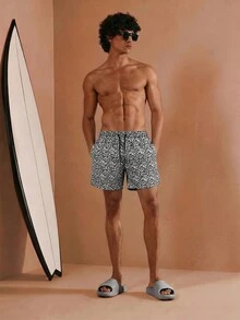 SUMWON Regular Men's Abstract Pattern Beach Swim Shorts With Curved Hem And Drawstring For Summer Vacation Pool Beachwear - Black and White - View 2