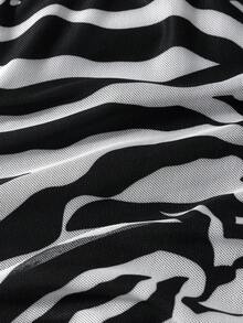 IslaSuriya Women's Contrast Color Print Halter Neck Camisole - Black and White - View 6