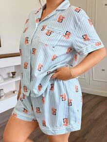 Napfluff CURVE Napfluff CURVE Bộ đồ ngủ nữ cỡ lớn in hình gấu bông sọc xanh dương, cổ bẻ, tay ngắn, quần short, kiểu dáng giản dị, dễ thương. - Xanh và trắng - Xem 6
