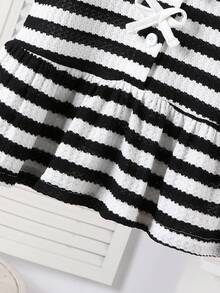 2pcs/Set Young Girl'Striped Single-Breasted Bow Ruffle Hem Camisole Shirt And Pants,Minimalist Outfit For Summer,Back-To-School,School - Black and White - View 4
