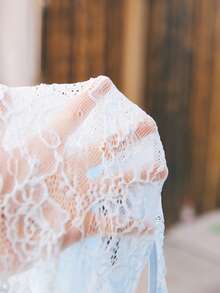 SHEIN Áo tank top nữ dáng ôm màu trơn, cổ chữ V sâu, tay phồng, dây rút, thắt nơ ở eo, chất liệu ren rỗng, hở lưng, thích hợp cho tiệc tùng, kỳ nghỉ, hẹn hò, đêm tiệc, gợi cảm, lãng mạn theo phong cách Y2K, thường ngày, mùa xuân hè. - Màu xanh lam - Xem 8