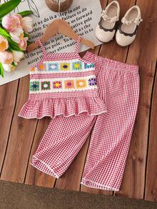 SHEIN 女婴日常时尚吊带背心，饰有色彩缤纷的钩针花卉刺绣和精致蕾丝，搭配阔腿格纹裤，可爱阳光的装扮，适合夏季外出和度假。 - 紅色 - 查看 5