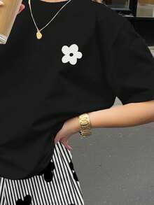 复古甜美黑白条纹迷你碎花图案少女休闲简约宽松圆领短袖T恤短裤两件套，适合春夏穿着 - 彩色 - 查看 4