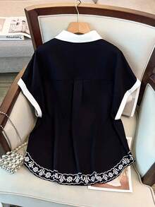 GlowEve CURVE Plus Size Elegant Floral Color Block Shirt, Fitted Slimming Design, Suitable For Daily Commute, Outing, Party And Vacation - Black - View 2