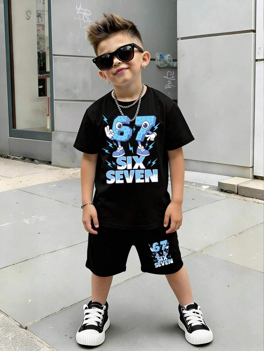 SHEIN 两件套幼儿男童休闲创意数字67及卡通积木闪电图案字母标语印花短袖T恤和短裤,舒适日常穿着,适合春夏季节。 - 彩色 - 查看 1