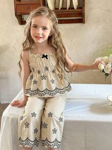 LMoss Kids Bộ 2 món gồm áo hai dây và quần dài họa tiết hoa nhí cho bé gái. - trắng - Xem 6