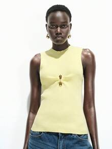 SHEIN Luminelle New Fashionable Metal Buckle Crew Neck Sleeveless Knit Top - Yellow - View 3