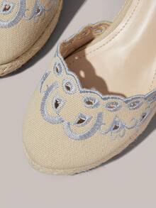 Styleloop Women's Fashionable Versatile Thick Sole Wedge Sandals For Daily Wear - Apricot - View 4