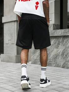 Manfinity Roghcode Manfinity Streetrush Men's Casual Loose Waistband Print Drawstring Summer Shorts - Black - View 2