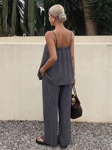 DAZY Bộ đồ mặc nhà mùa hè thoải mái dành cho nữ, áo hai dây và quần dài kẻ sọc, gồm 2 món, thích hợp cho nữ, quần short. - Màu xanh hải quân - Xem 2