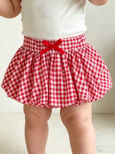 SHEIN Elladie kids 女婴红白格子A字泡泡裙。格子配色休闲百搭，泡泡裙摆设计更添可爱气息。A字版型适合各种身材。无论是外出、日常玩耍还是特殊场合，都能让小公主们展现独特魅力，尽享快乐时光。