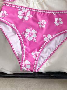 SHEIN Conjunto de Maiô Bikini Floral Ditsy para Meninas Pré-Adolescentes, Tom Rosa, Padrão Floral Fofo, Roupa de Banho de 2 Peças, Elegante, Minimalista, Estilo Doce, Adequado para Férias na Praia, Festa de Natação, Festa na Piscina - Rosa chiclete - Visão 4