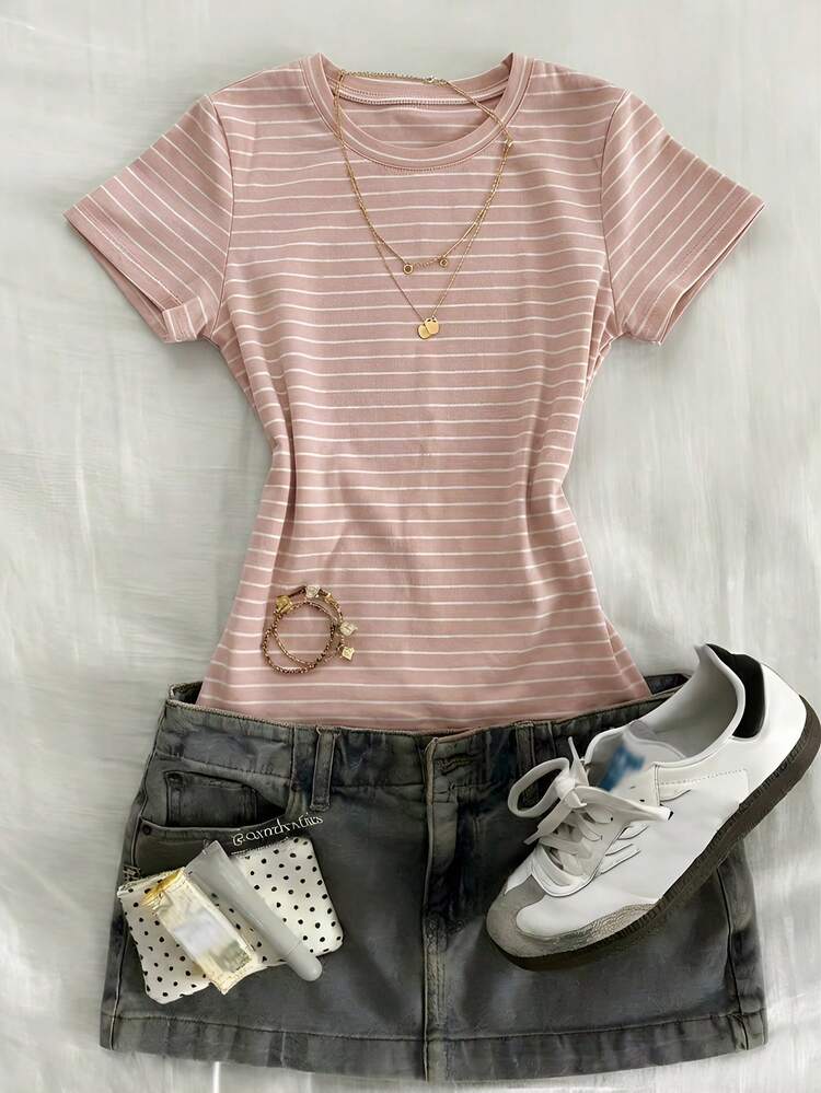 Solid Color Round Neck Fitted Short Sleeve Women T-Shirt