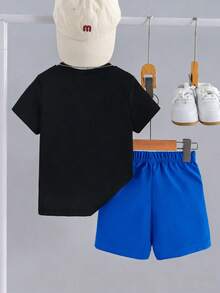 SHEIN Streecool Kids 男童夏季印花短袖T恤和短裤两件套 - 寶藍色 - 查看 2