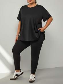 SHEIN CURVE+ Ensemble 2 pièces décontracté pour femmes grandes tailles, t-shirt à col rond à manches courtes de couleur unie et leggings - Noir - Voir 8