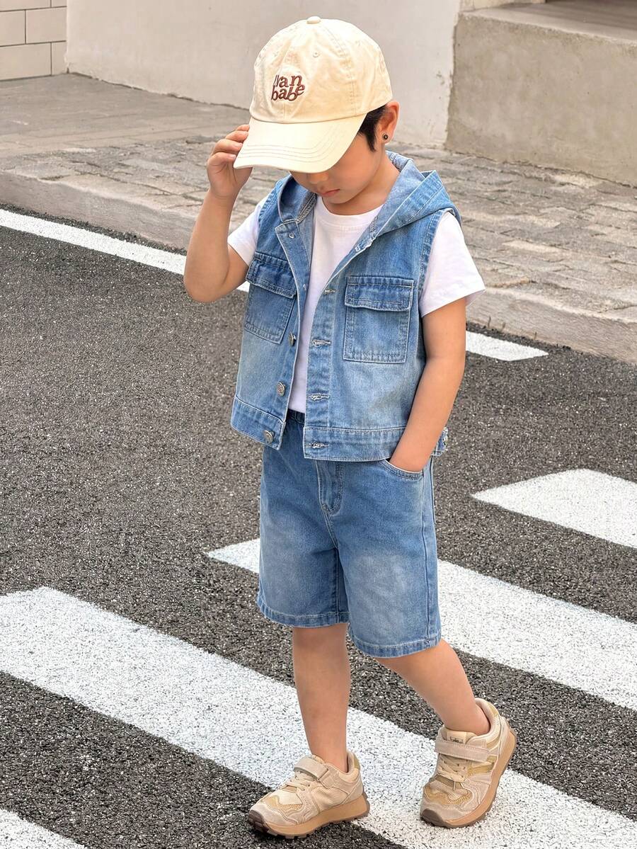 SHEIN Explorewe 1 套年轻男童牛仔服装儿童时尚休闲服装背心和短裤 2 件套 - 淺色水洗藍 - 查看 1
