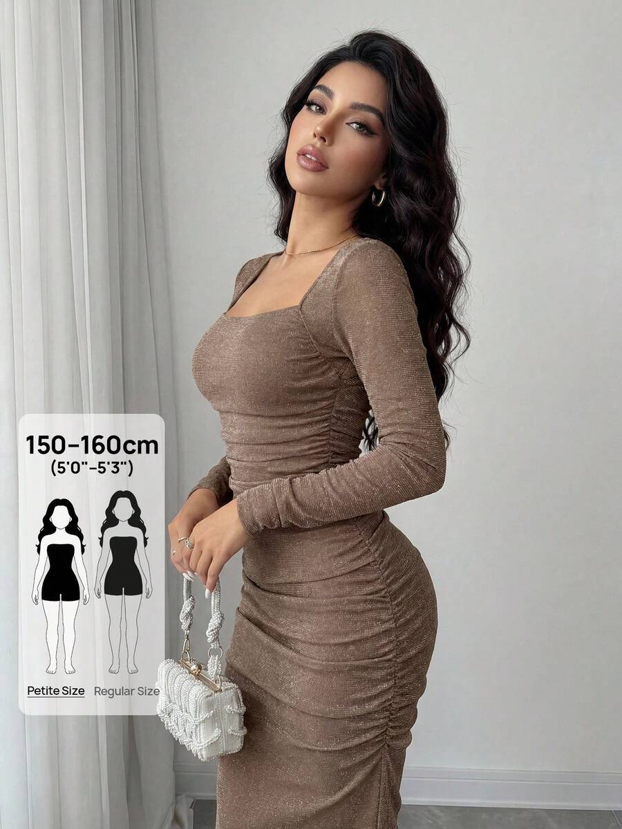 Modelyn Petite Đầm dài tay ôm dáng, cổ vuông, xếp ly, màu trơn dành cho nữ