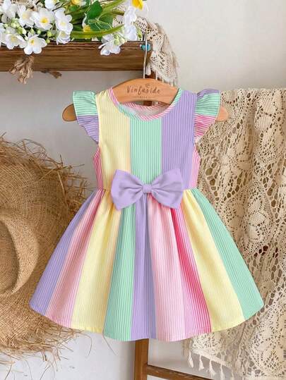 SHEIN Playful Pals 1 chiếc đầm cho bé gái 6 tháng - 2-3 tuổi, kiểu dáng ngọt ngào và năng động / Đầm cổ tròn tay phồng họa tiết cầu vồng Macaron kẻ sọc + nơ lớn, nhẹ, mềm mại và dễ thương, thích hợp mặc hàng ngày, đi học, dự tiệc sinh nhật, ngày hội bé gái, mùa xuân/hè/thu.