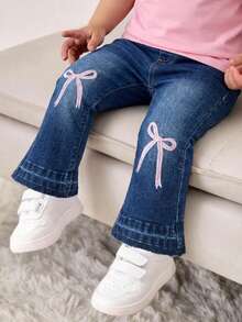 Jeans de niña, nueva llegada de verano, color azul claro lavado, casual y lindo, bordado de mariposa rosa, jeans elásticos, suaves y cómodos, adecuados para actividades al aire libre y uso diario - Azul lavado medio - Ver 8