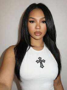 Slaydiva 2026春夏新款休闲街头风白色百搭迷你连衣裙，深受网络红人喜爱，圆领露背吊带字母印花设计。适合日常穿着、购物、街头风、休闲装、旅行、度假、海滩、西式、波西米亚风、机场穿搭、节日、音乐节、约会、派对等场合。 - 白色 - 查看 2