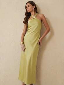 Aveloria Rosie Spring New Arrival Asymmetric Metal Buckle Sleeveless Halter Waist Mermaid Hem Bodycon Dress - Pale Yellow - View 6