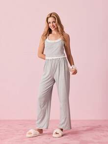 Bonmuse Bộ đồ ngủ nữ 2 món gồm áo hai dây croptop và quần ống đứng cạp chun, kiểu dáng dễ thương. - Xám - Xem 6