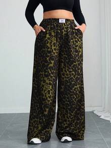 SHEIN Tall CURVE 大码女式豹纹字母贴花口袋阔腿休闲裤 - 綠色 - 查看 6