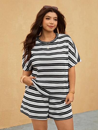 Elaquor 大码女装两件套 - 条纹圆领上衣和抽绳腰短裤，休闲日常穿着