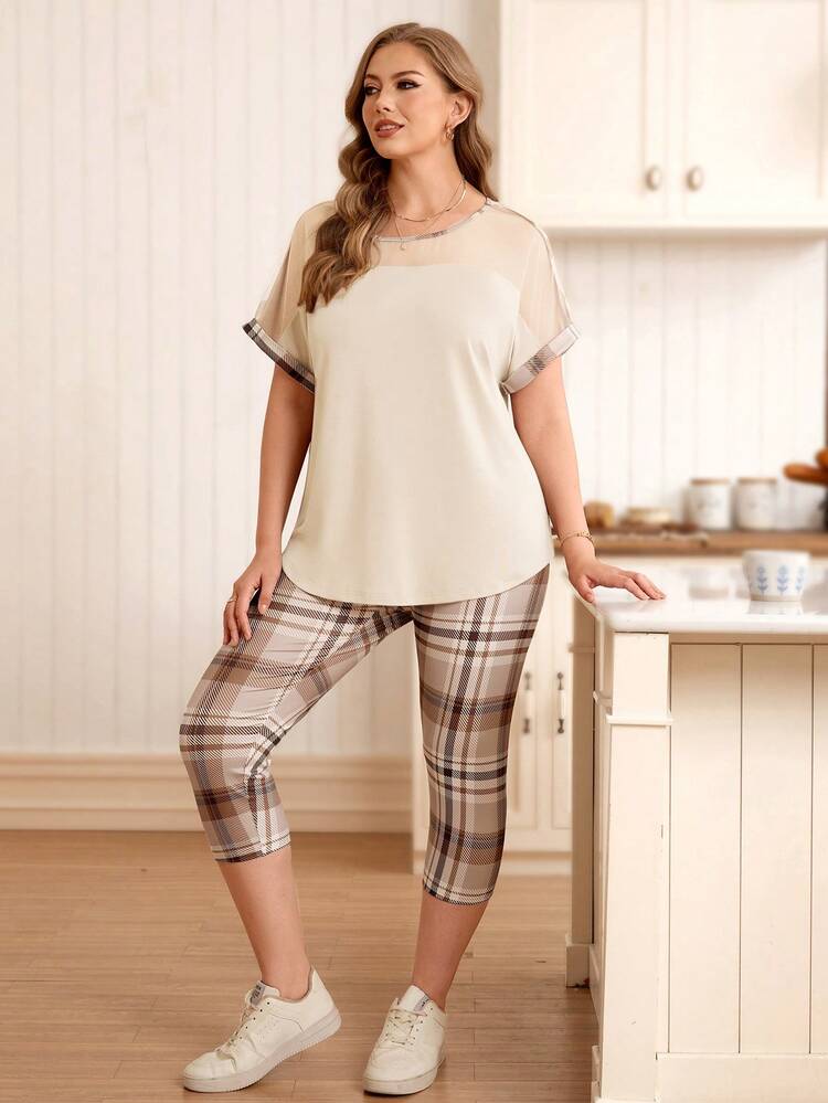 Plus Size Patchwork T-Shirt And Plaid Leggings 2 Pieces Set,2pc Set Plus Size Women's Summer Casual Vacation Round Neck Short Sleeve   Mesh Patchwork T-Shirt And Plaid Leggings 2 Pieces Set,Summer Holiday,Spring Break Outfits ,Vacation Outfits Women ,Holiday Outfits For Women,Going Out Outfits,2026 New Clothes,Simple And Fashionable For Everyday Wear, Capri Pants Set, Plaid Capri Set,Suitable For Summer, Vacation, Commute, Daily Wear,Casual Home Set, Summer Outfits,Gifts For Mother