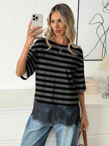 Easowa 女士混纺T恤，优雅蕾丝下摆，短袖休闲上衣，舒适T恤，蕾丝饰边，时尚短袖圆领衬衫 - 彩色 - 查看 2