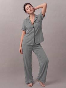 Bộ đồ ngủ sọc đen trắng giản dị dành cho nữ với kiểu dáng vừa vặn Bộ đồ ngủ nữ cài nút Bộ đồ ngủ sọc cho nữ Bộ đồ ngủ cài nút cho nữ Bộ đồ ngủ nữ Áo ngủ cài nút Bộ đồ ngủ - màu đen - Xem 1