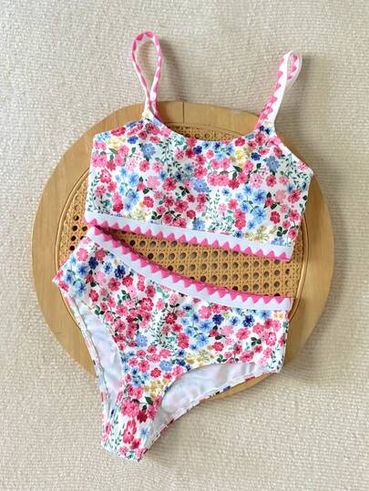 SHEIN Bộ bikini in hoa dành cho bé gái tuổi teen, gồm 2 mảnh, kiểu dáng ngọt ngào và thời trang, phù hợp cho mọi dịp, mùa xuân/hè.
