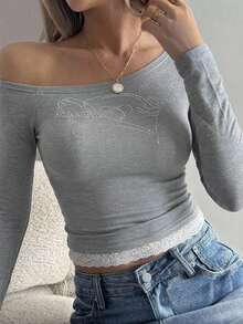 DAZY Áo thun nữ dáng ôm, vai lệch, đính sequin và ren. - Xám - Xem 2