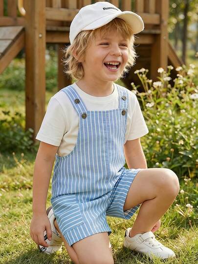 SHEIN Genkimix Kids Quần yếm kẻ sọc phong cách retro tối giản thoải mái đa năng cho bé trai, màu xanh dương, thích hợp cho mùa hè.