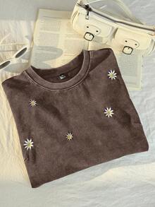 Comfortcana Plus Size Short Sleeve 100% Cotton T-Shirt, Washed Snow Flake Pattern, Spring Embroidered Cropped T-Shirt, Brown - Brown - View 4