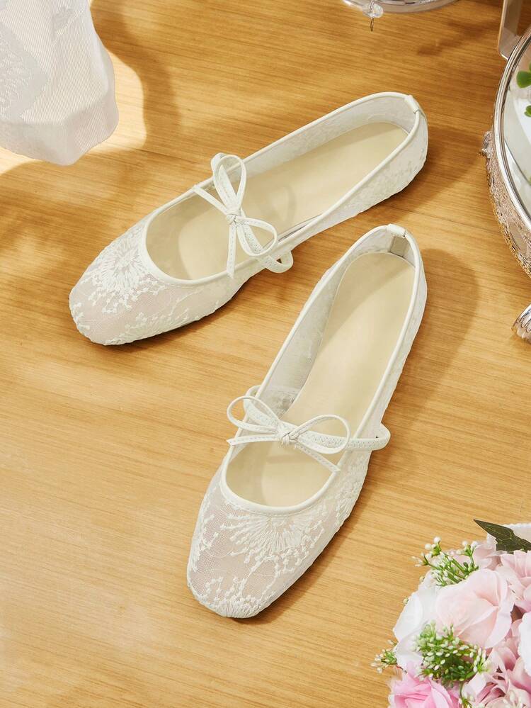 CUCCOO HITCHD Women Elegant Commuter Floral Embroidery Mesh Bow Decor Flats