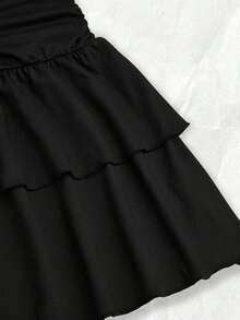 Olithes 女士春夏新款黑色亮面面料露背系带双层荷叶边下摆休闲日常通勤约会派对鸡尾酒会迷你连衣裙，适合游艇派对等场合，露背上衣连衣裙，女士露背连衣裙，泳装连衣裙，女士连衣裙，多层裙摆连衣裙，黑色连衣裙，女士连衣裙，褶皱腰部连衣裙 - 黑色 - 查看 3
