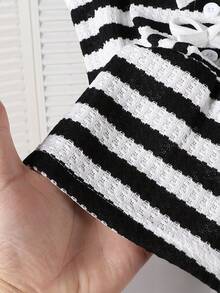 2pcs/Set Young Girl'Striped Single-Breasted Bow Ruffle Hem Camisole Shirt And Pants,Minimalist Outfit For Summer,Back-To-School,School - Black and White - View 5